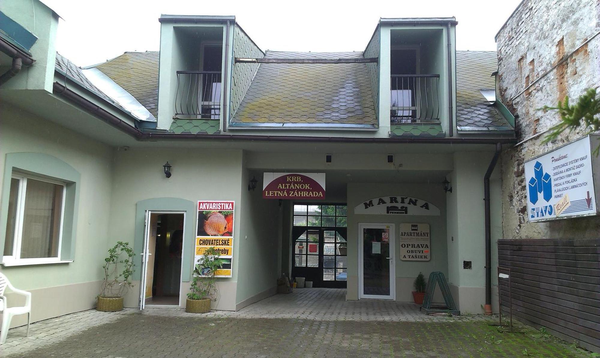 Penzion Marina Pri Slovenskej Restauracii Брезно Екстериор снимка