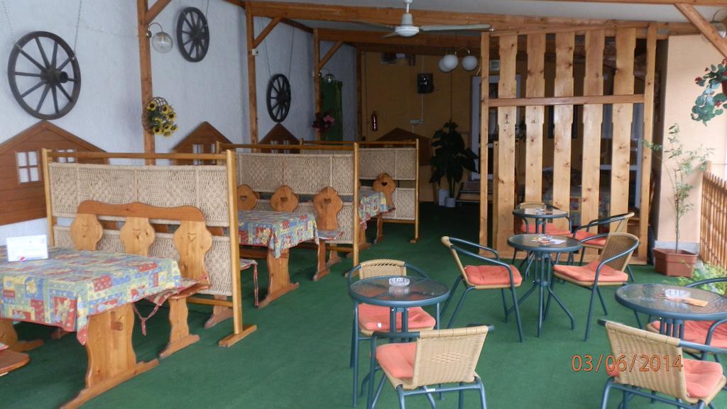 Penzion Marina Pri Slovenskej Restauracii Брезно Стая снимка